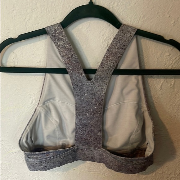 Lululemon Women's Purple Sports Bra - Picture 4 of 6
